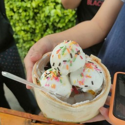 ไอศกรีมมะพร้าวอ่อน หน้าร้าน ทุกอย่าง 20