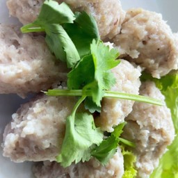หมูเด้ง(พร้อมทาน)