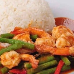 ผัดพริกแกงกุ้ง