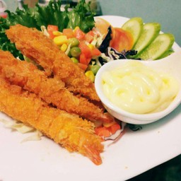 สลัดกุ้งทอด