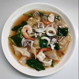 ราดหน้าทะเล