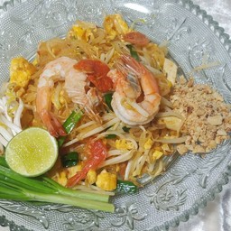 ผัดไทเส้นจันท์กุ้งสด