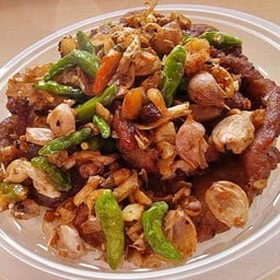 เฮียอ็อดหมูทอด & กะเพรา