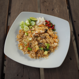 ข้าวผัดปลาเค็ม