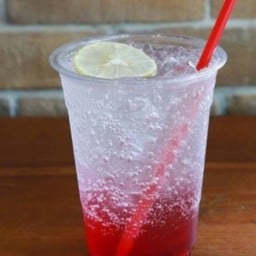 น้ำแดงมะนาวโซดา