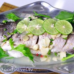 ปลากะพงนึ่งมะนาว