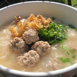 ข้าวต้มเครื่อง