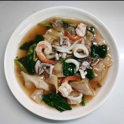 ราดหน้าทะเล