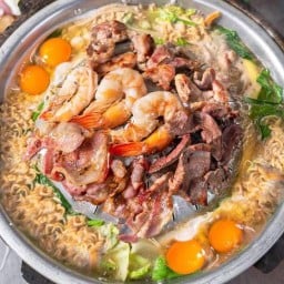 Ten ten ราชาหมูกระทะ (เนินพลับหวาน) เนินพลับหวาน