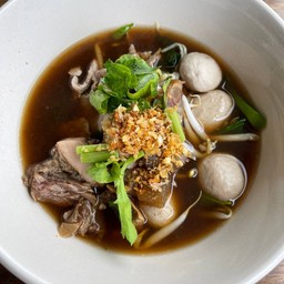 เกาเหลาเนื้อสด เนื้อตุ๋น ลูกชิ้นเนื้อ น้ำใส