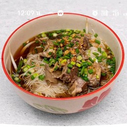 ก๋วยเตี๋ยว หมูตุ๋น ธรรมดา
