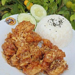 ข้าวไก่ทอดกระเทียม