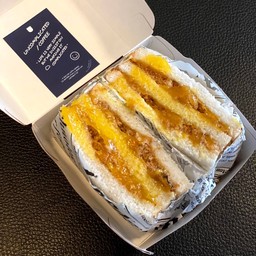 แซนวิชหมูหยองโบราณ 2 ชิ้น หมูหยองอย่างดี หวานน้อยทำสดทุกออเดอร์