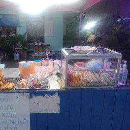 ต้นก้ามปู น้ำปั่นผลไม้ / ไก่เขย่า