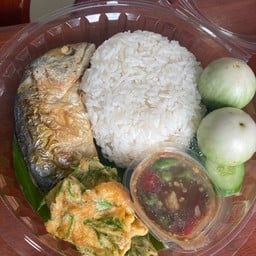 ข้าวปลาทูแกะ&ข้าวยำไก่แซ่บbyแม่หนิง