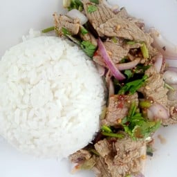 ข้าวลาบหมูชิ้น