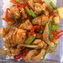 ผัดพริกสดราดข้าว