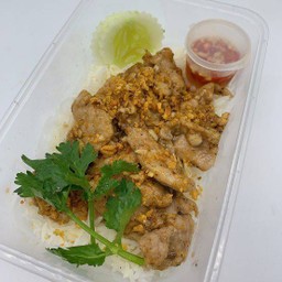 ข้าวหมูกระเทียม