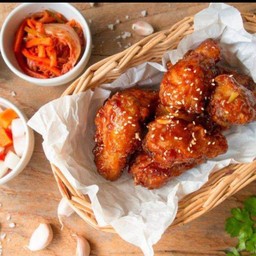 ไก่ทอดซอลพริกเกาหลี5ชิ้น แถมฟรี กิทจิพร้อมผักดอง