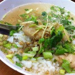 ข้าวต้มทรงเครื่อง