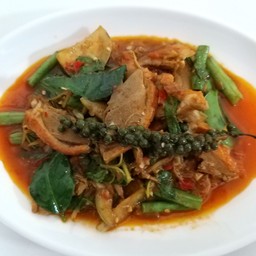 ผัดเผ็ดเป็ดย่าง