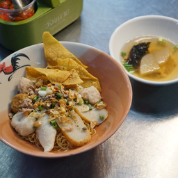 ก๋วยเตี๋ยวน้ำใส พิเศษ