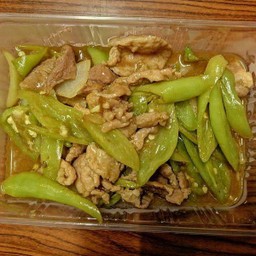 ผัดพริกอ่อน