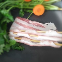 หม่าล่า รสเด็ด เผ็ดซ่า ชาลิ้น by แม่กัสจัง