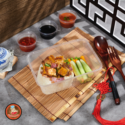 ข้าวหมูกรอบยำแซ่บ