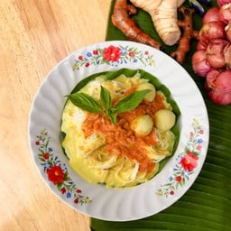 ขนมจีนน้ำยากะทิ+น้ำพริกหวาน