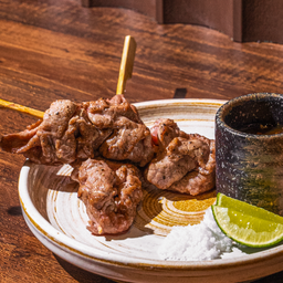 H7 เนื้อย่างเสียบไม้