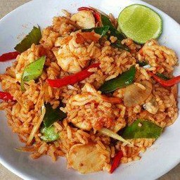 ข้าวผัดต้มยำกุ้ง