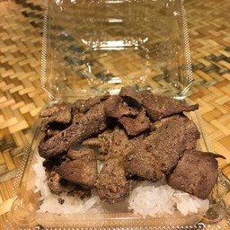ข้าวเหนียว+ตับทอดกระเทียม