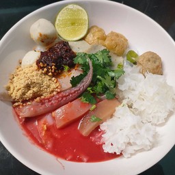 ก๋วยเตี๋ยวเย็นตาโฟต้มยำแห้ง