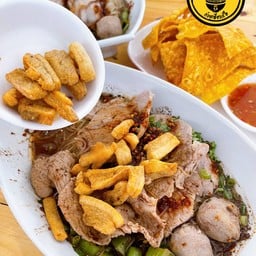 แซ่บพ่นไฟ ก๋วยเตี๋ยวเรือ