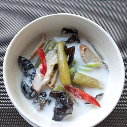 ต้มกะทิสายบัวปลาทู