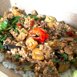 ผัดกะเพรากากหมู+หมูสับราดข้าว