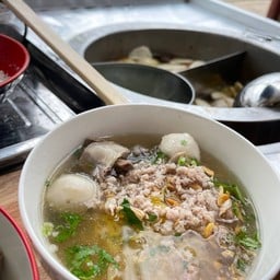 ร้าน อ.รุ่งเรือง