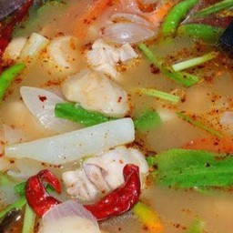 ผัดกระเพร๊า กระเพราราดข้าว กลางซอย สมุทรปราการ
