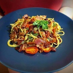 สปาเก็ตตี้ผัดพริกแห้ง