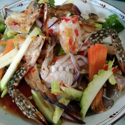 ยำปูม้าสด