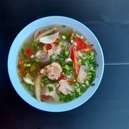 ต้มแซ่ปกระดูกอ่อนหมู