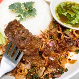 ข้าวเนื่อน่องลายผัดน้ำจิ้มแจ่ว