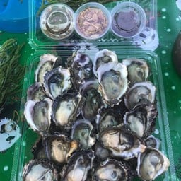 หอยนางรมสด ตลาดศรีระยอง