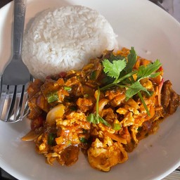 ข้าวราดปลากระป๋องผัดไข่