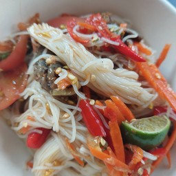 ตำขนมจีนปลาร้านัว