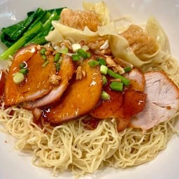 บะหมี่หมูแดงเกี๊ยวกุ้ง