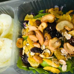 สลัดอโว+ไข่ต้ม