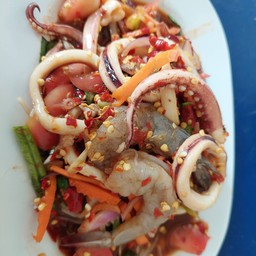 ตำตกหมึกตกกุ้ง