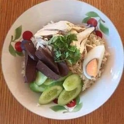 ข้าวมันไก่ ข้าวหมูแดง ส.ชานน